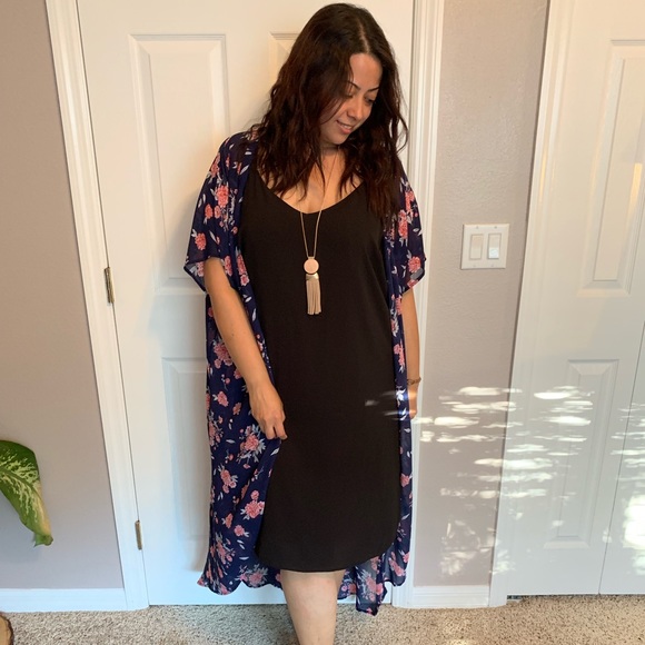 torrid Dresses & Skirts - Torrid Black flowy dress